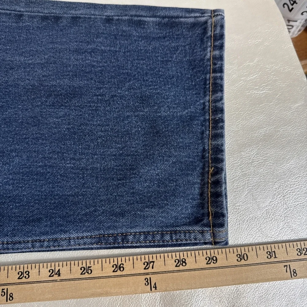 Levis 550 Men's 44x30 Relaxed Fit Dark Wash Cotton 5 Pocket Jeans